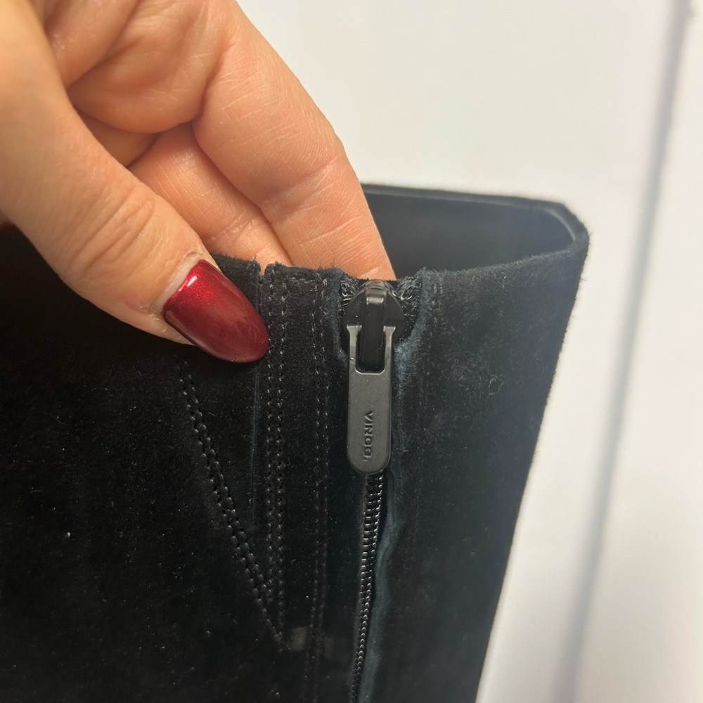 NEW Vince Boots Knee High Black Suede Women US 9.5 EU 40.5 Tall Maggie Classic - Picture 4 of 13